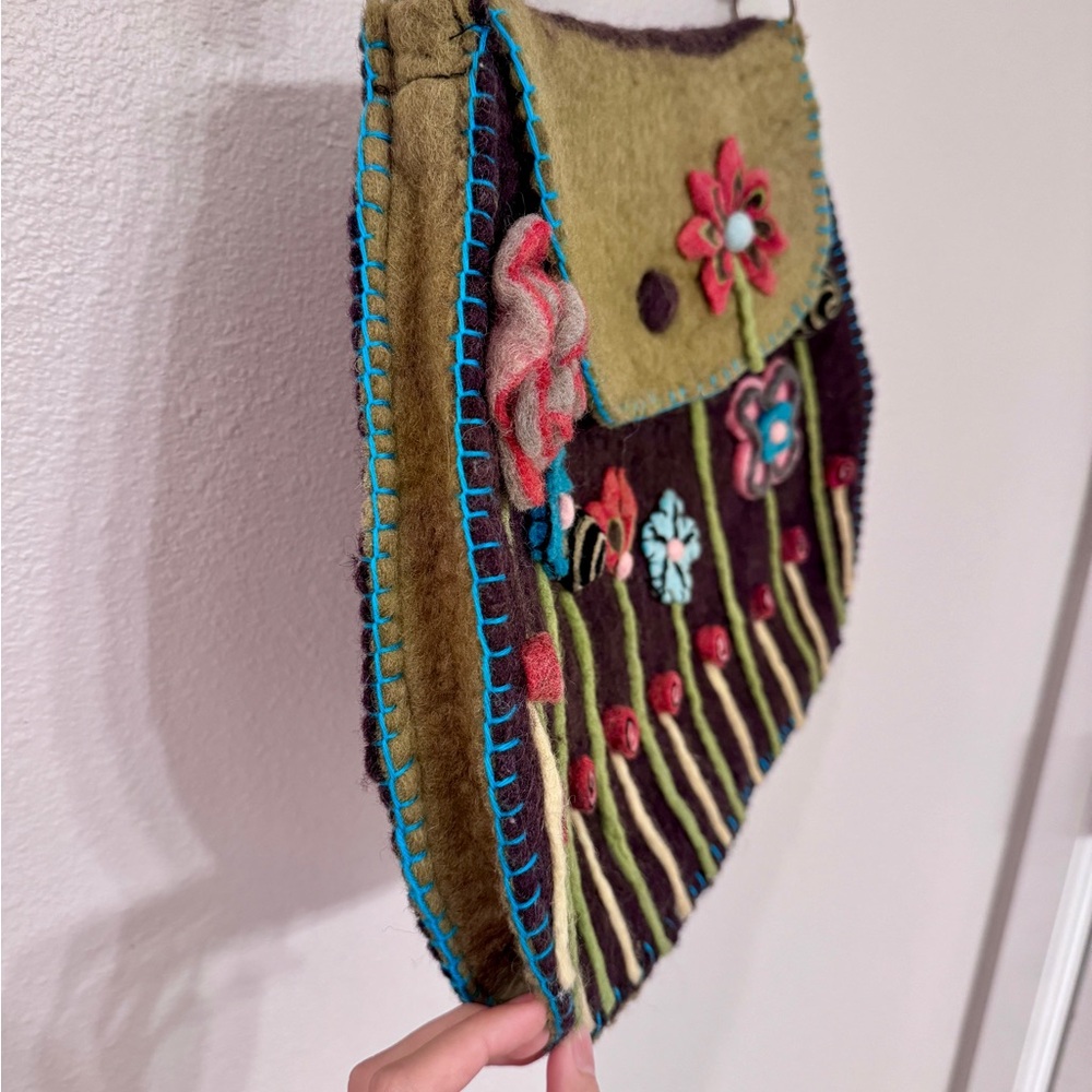 Rising Tide 100% Wool Bag - Picture 5 of 6